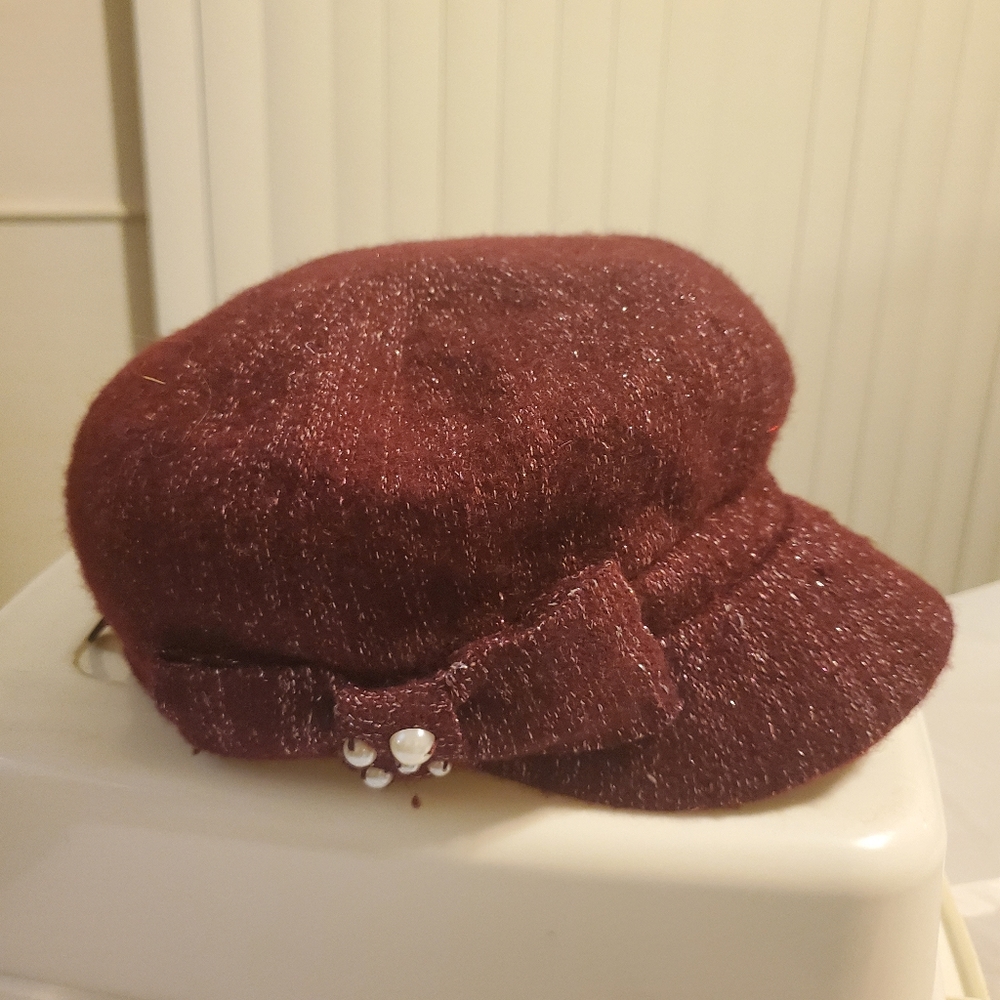 Maroon hat